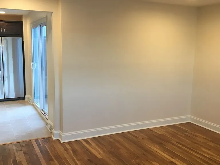 438 W Chestnut St — Photo 20