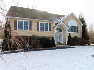 43 Brunelle Dr, Rutland, MA 01543