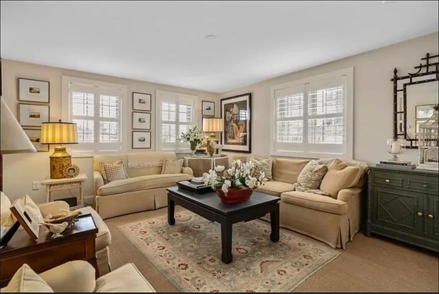 3 bed, 2.5 bath, 1950 sqft, $4,850 — Photo 3