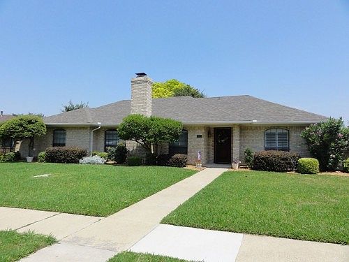 1st image of 2205 Carmel Dr
