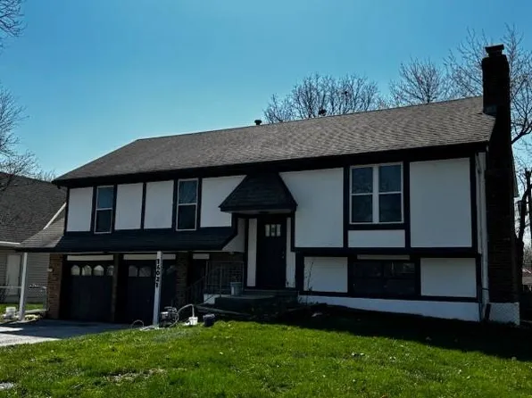 16021 W 153rd Ter, Olathe, KS 66062