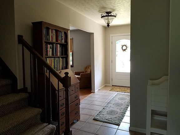 3rd image of 9 Timberlane Dr