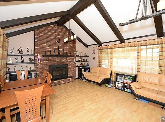 4th image of 36-07 Garden View Ter