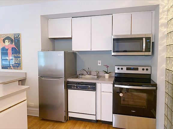 4th image of 1255 N State Pkwy #3