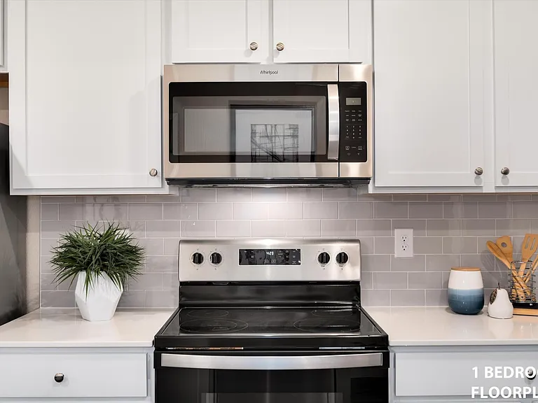 WestEdge Apartments — Photo 9