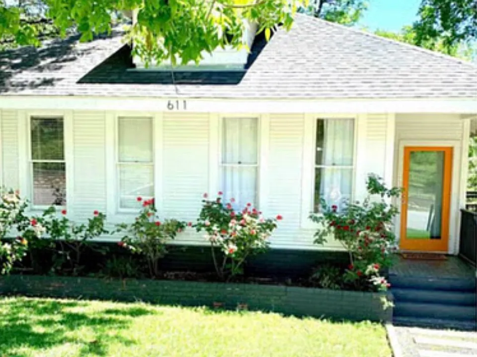 611 Baylor St #102