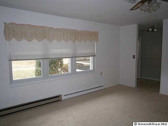 4th image of 265 Kingston Court #B
