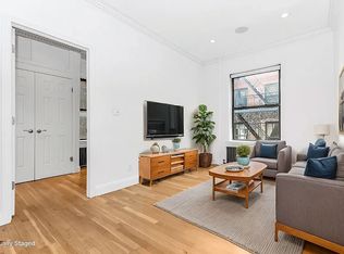 102 Christopher St APT 3C, New York, NY 10014
