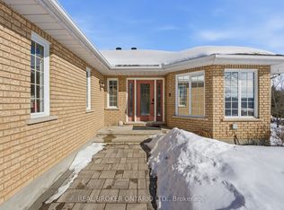 1391 Sutherland Dr, Ottawa, ON K4M 1B3