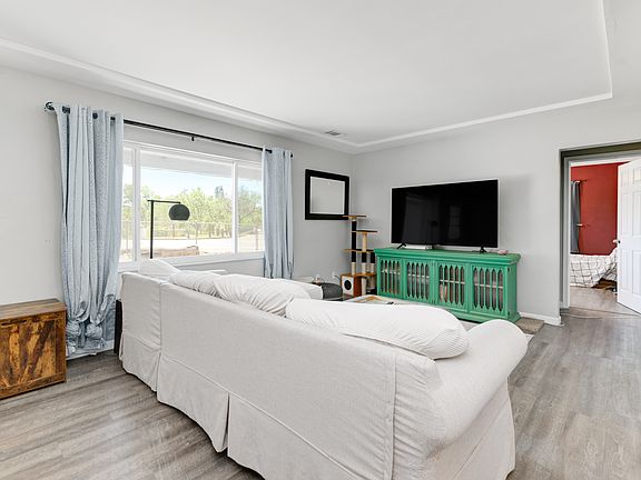 4th image of 12738 Lakeshore Dr