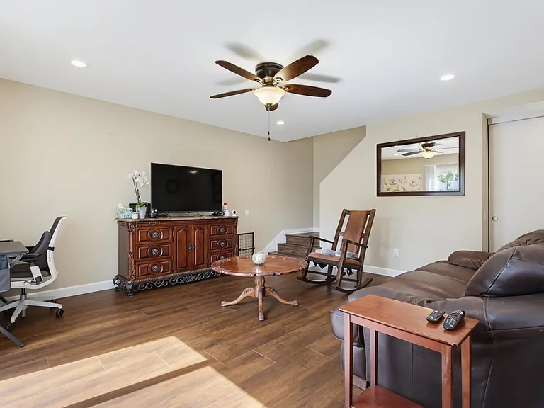 3454 Castle Glen Dr #102 — Photo 1
