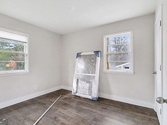 4th image of 446 Fedora Way NW