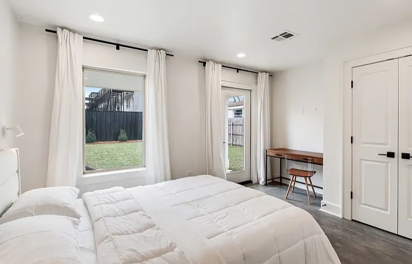 2 bed, $1,700 — Photo 4