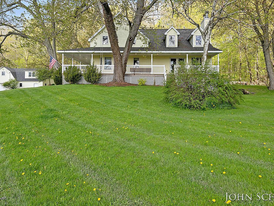1st image of 5981 40th Ave