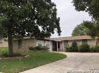 111 Whitecliff Dr, San Antonio, TX 78227
