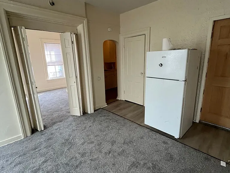 918 Myrtle St — Photo 4