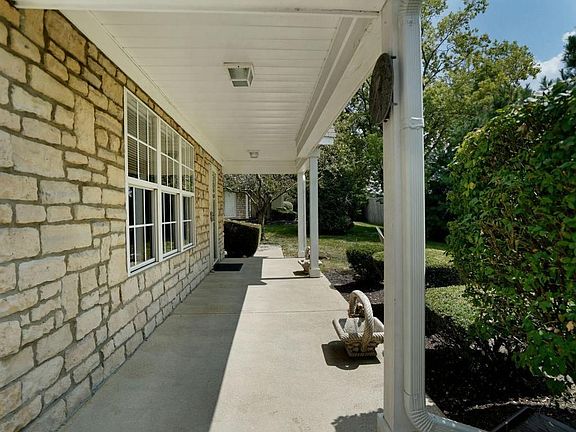2nd image of 7799 S Meadowlark Ln