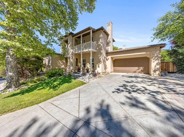 2741 Club Dr, Gilroy, CA 95020