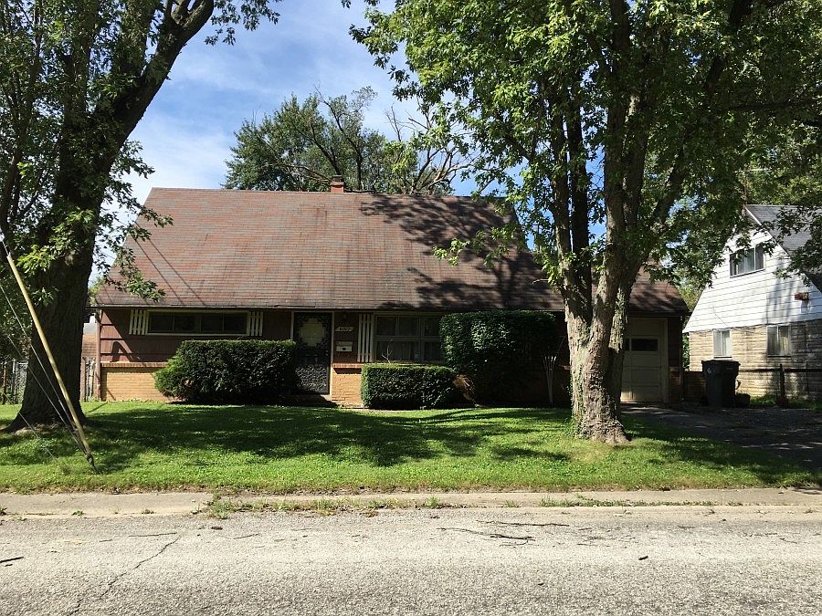 1st image of 4012 N Sheridan Ave