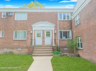 176 Arlo Rd #A, Staten Island, NY 10301