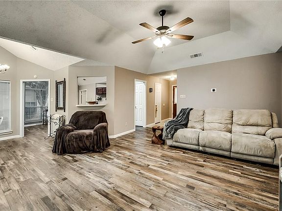 4th image of 7621 Harmony Dr