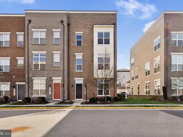 42649 Aden Ter, Ashburn, VA 20148