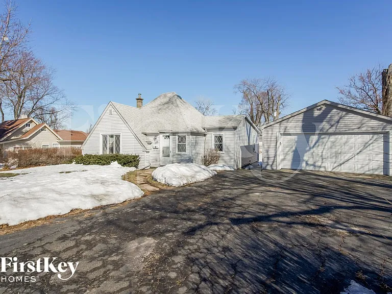 123 Fairlawn Dr — Photo 3