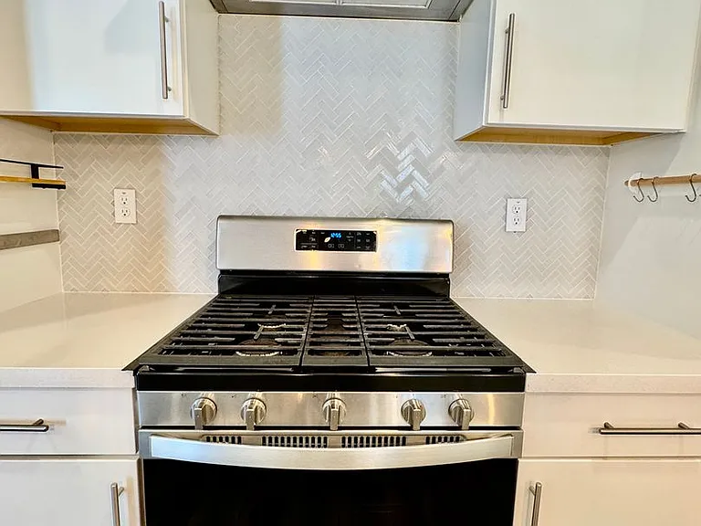 196 Log Pond Ln — Photo 6