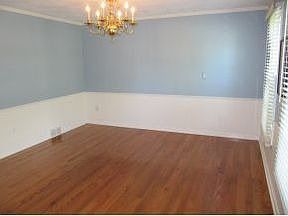 5th image of 613 Stonehedge Dr