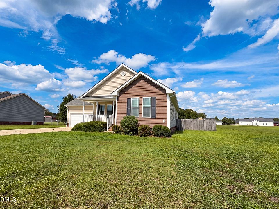1st image of 208 Settlers Pointe Dr