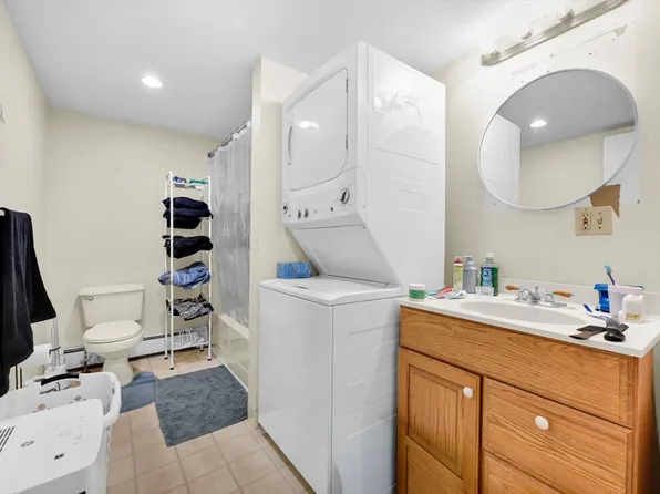 70 Strack Dr, Myerstown, PA 17067