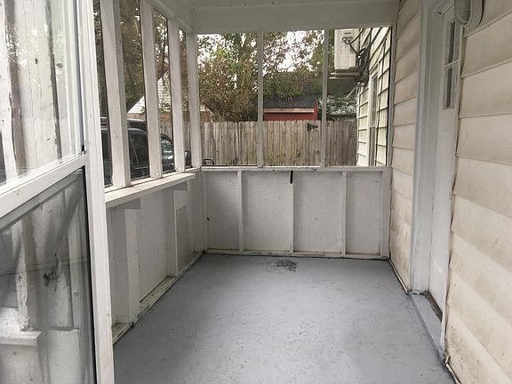 3rd image of 68 Cushing St
