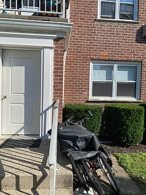 Rented by Queens Apartments Realty LLC | media 8