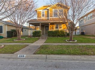 609 Rolling Oak Dr, Round Rock, TX 78664