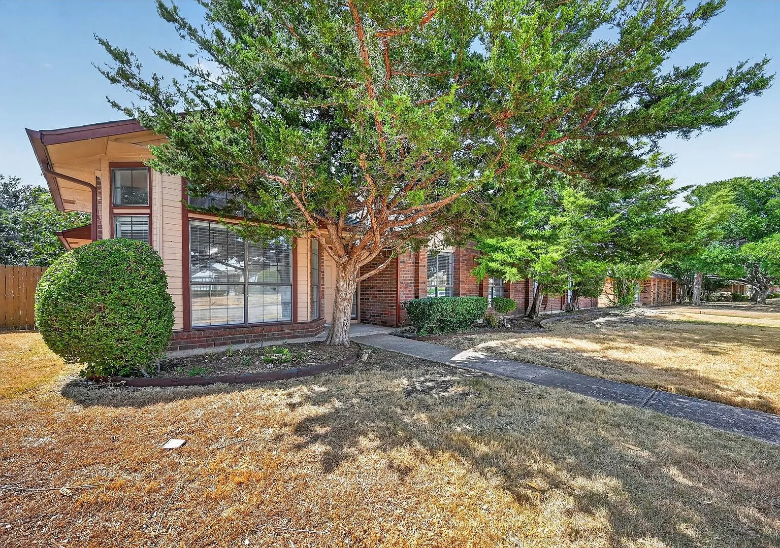 4050 Saint Christopher Ln — Photo 3