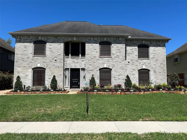 7035 Little Willow Dr, Pasadena, TX 77505