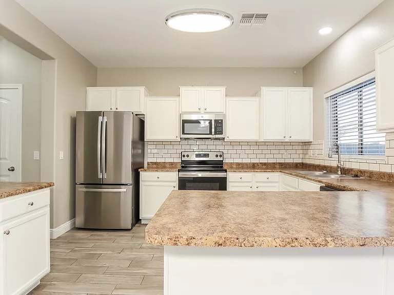 10225 W Camelback Rd #49 — Photo 8