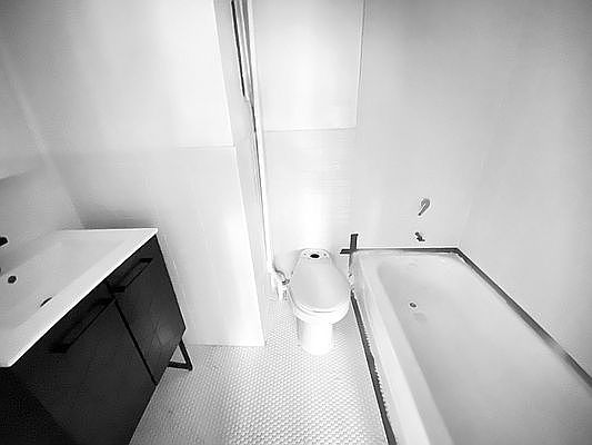 1st image of 217 Hancock St APT 6