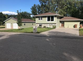 611 Lewis Ave, Larimore, ND 58251