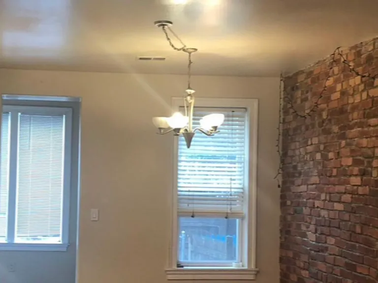 447 Lamont St NW — Photo 4