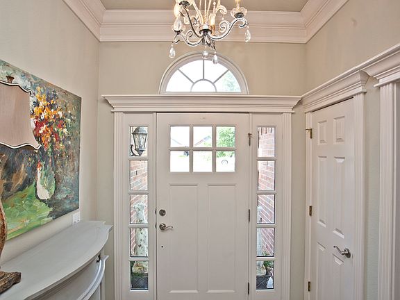 5th image of 1906 N Coldwater Cir