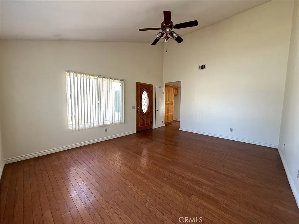 4 bed, 1515 sqft, $3,200 — Photo 4