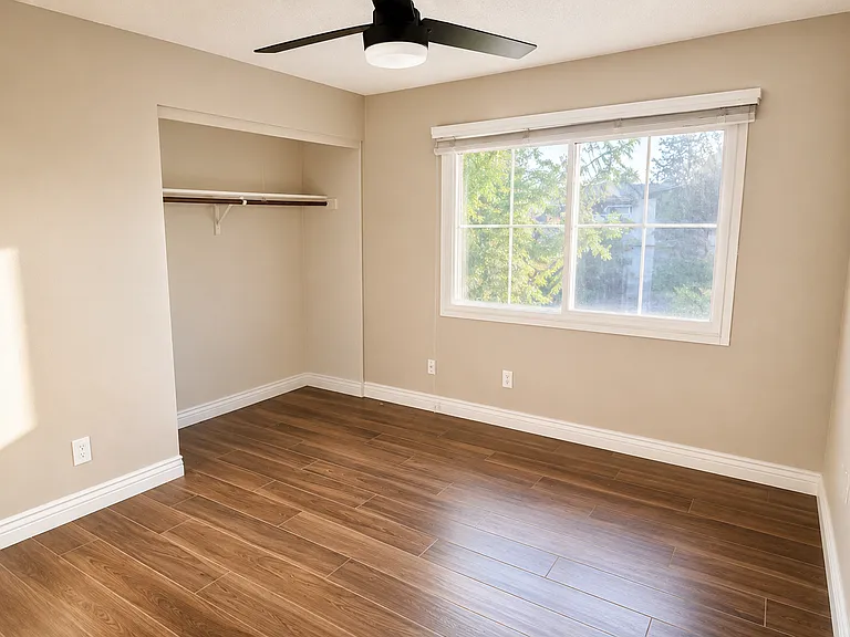1825 E Fremont Dr — Photo 8