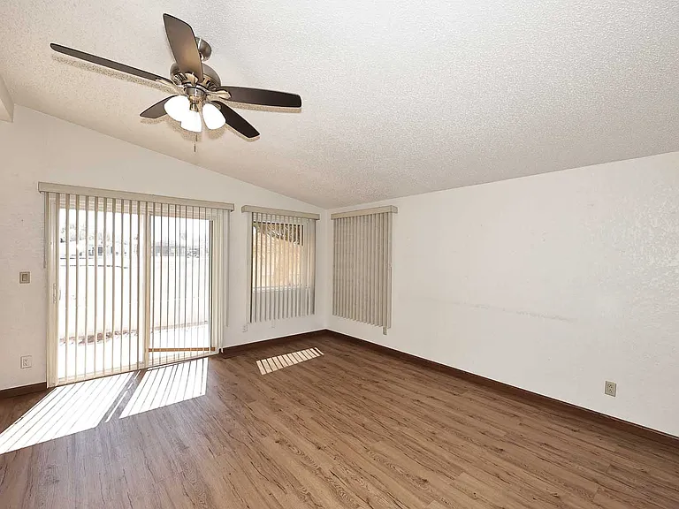 6249 S Pinehurst Dr — Photo 5