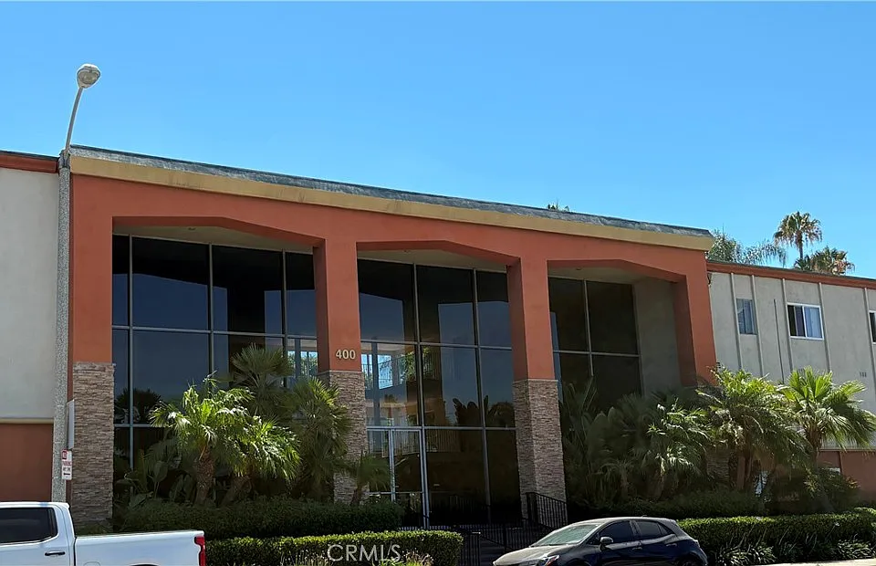 400 N Acacia Ave
