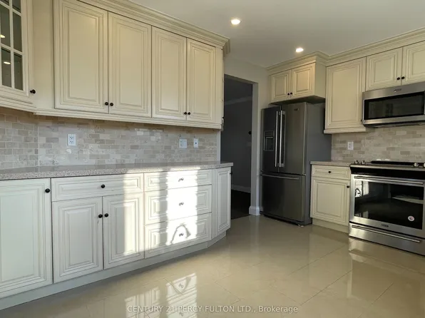 771 Krosno Blvd, Pickering, ON