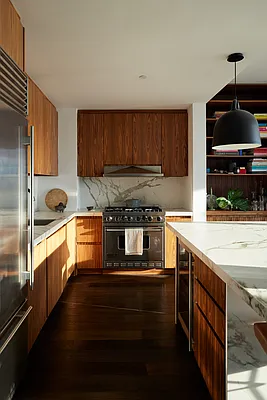 Sold by Compass | media 7