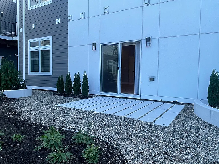 60 Cross St E #220 — Photo 19