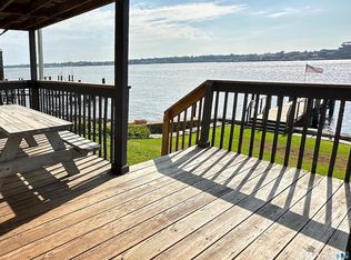 251 Thames St, Groton, CT 06340