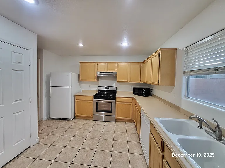 9965 Mardagen St — Photo 3